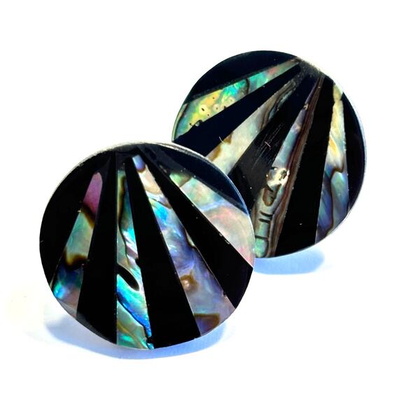 Pierced earrings Y2K vintage rounds black stone & abalone shell inlay beach chic - Picture 3 of 5
